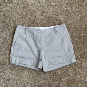 *NWOT* Gray& White Pinstripe Linen Short